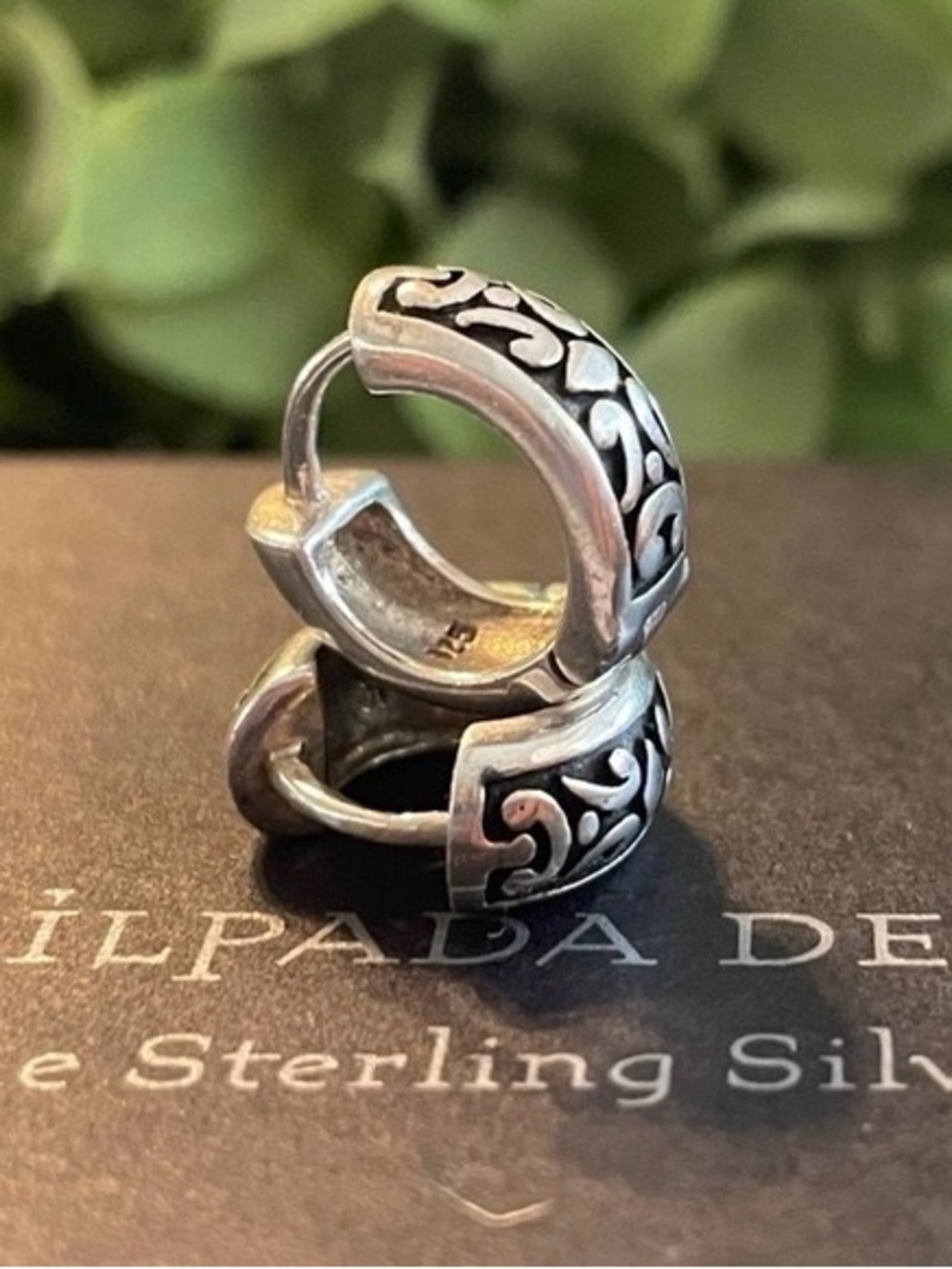 Sterling Silver Filigree Hoop Earrings - Black & Silver P0837